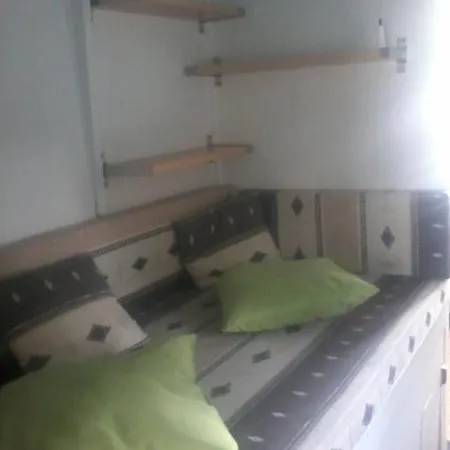 Bateau-hôtel Bateau Houseboat Camille *