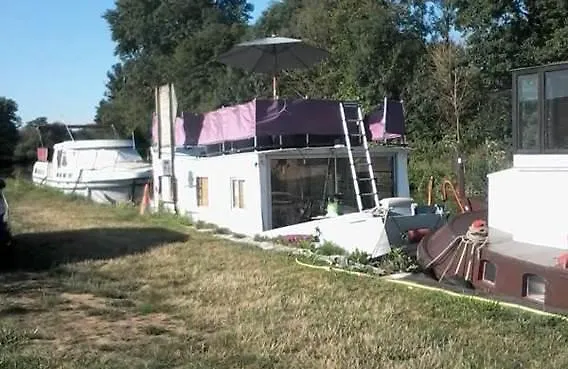 Bateau Houseboat Camille * Donchery